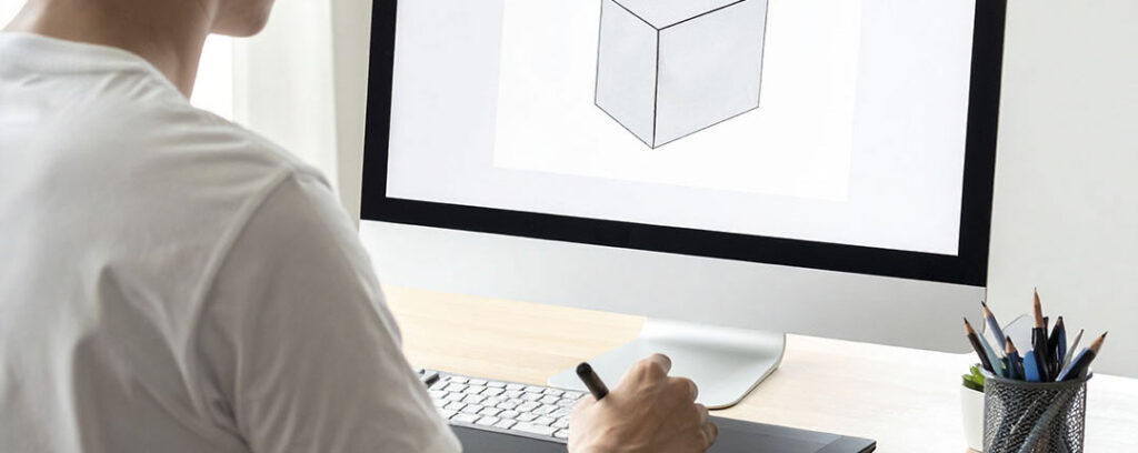 Jeune qui élabore un design de packaging